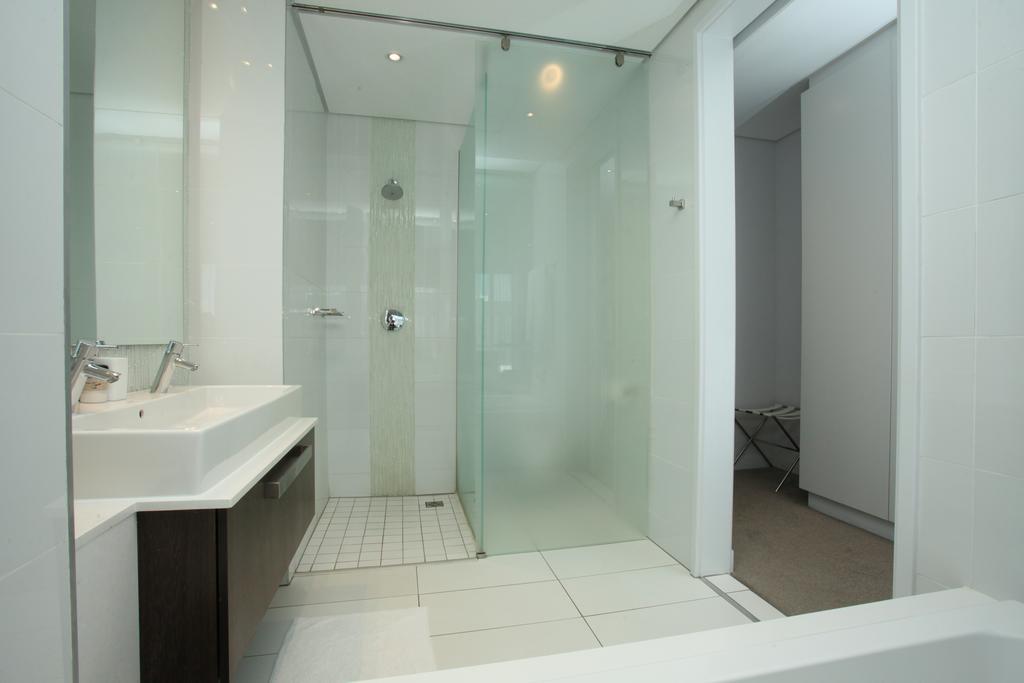 Luxury @ Sandton Skye Johannesburg Exterior foto