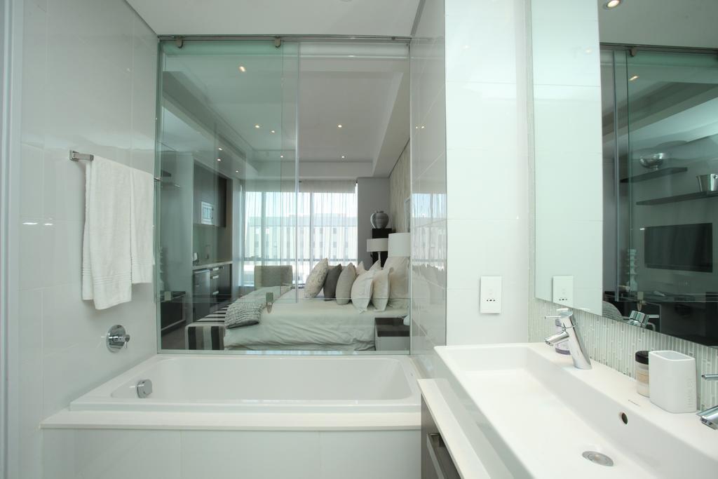 Luxury @ Sandton Skye Johannesburg Exterior foto