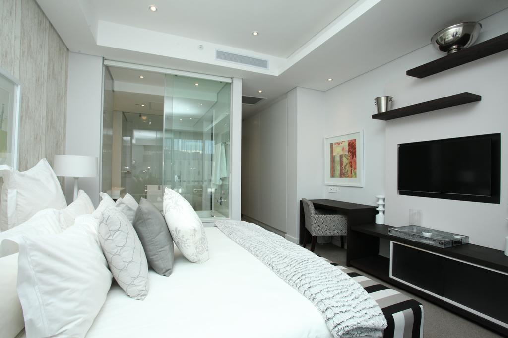 Luxury @ Sandton Skye Johannesburg Exterior foto